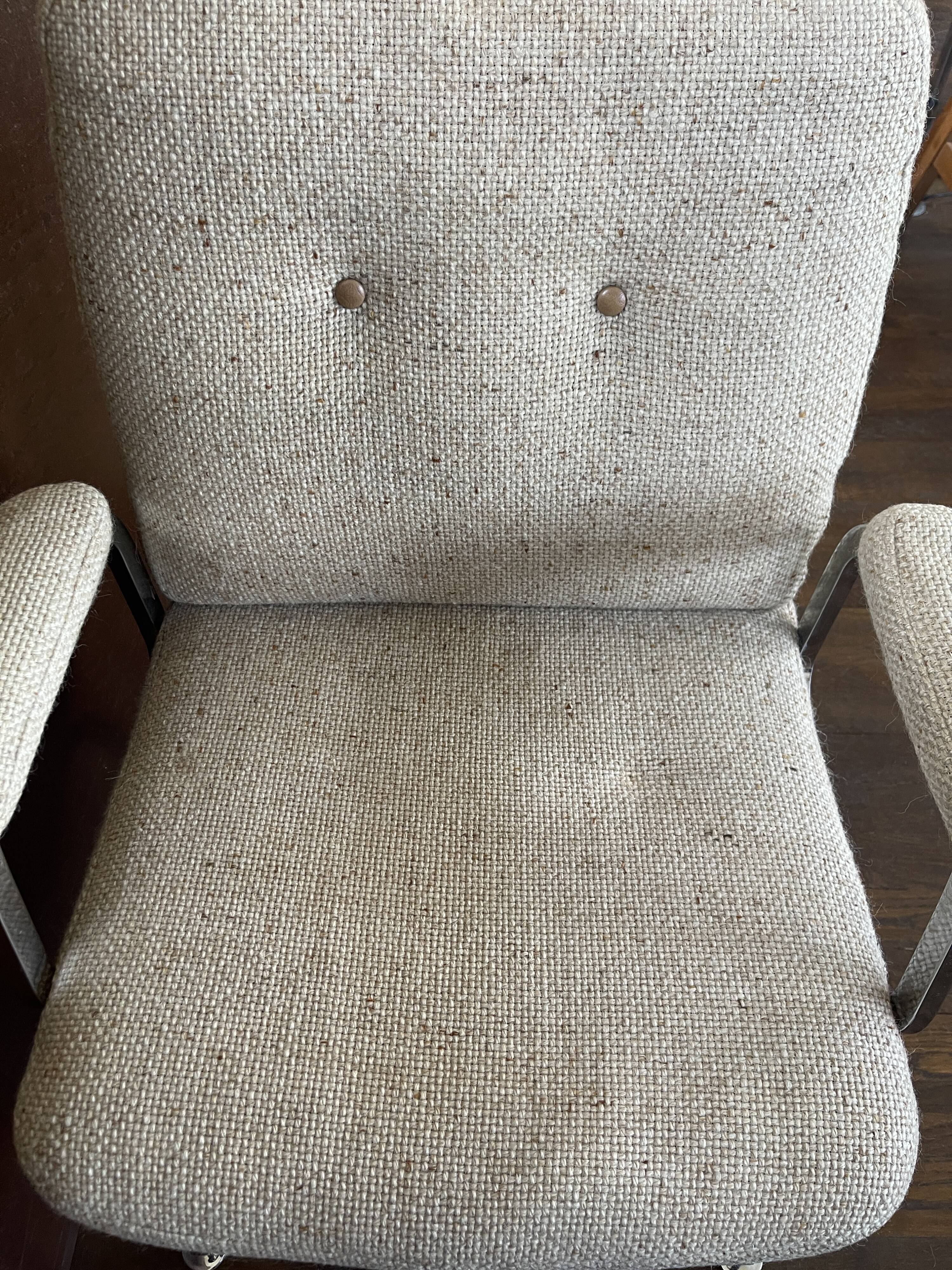 Fauteuil en tissus et métal chromé des années 70/80