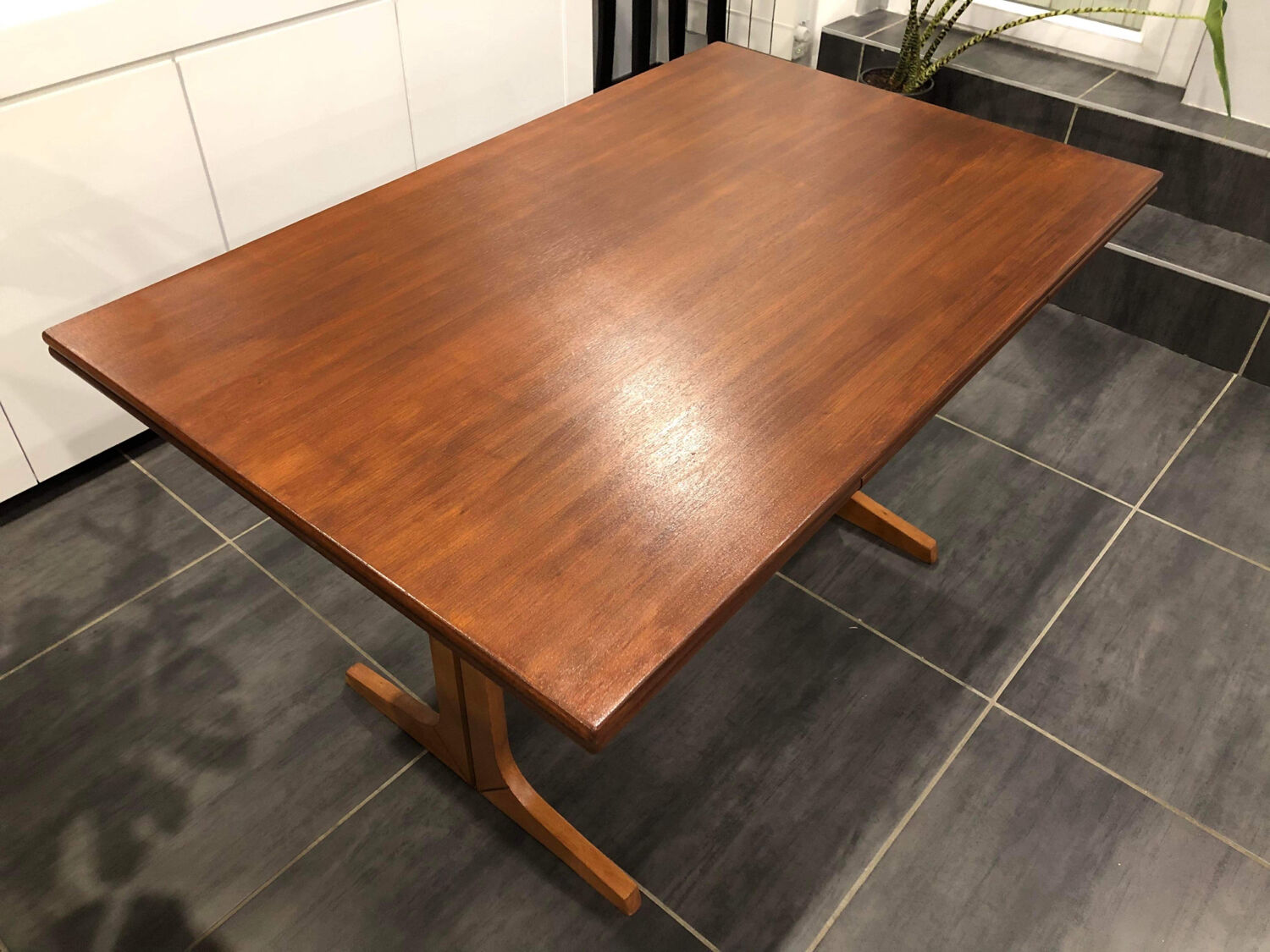 Scandinavian teak extendable table in the 1970s