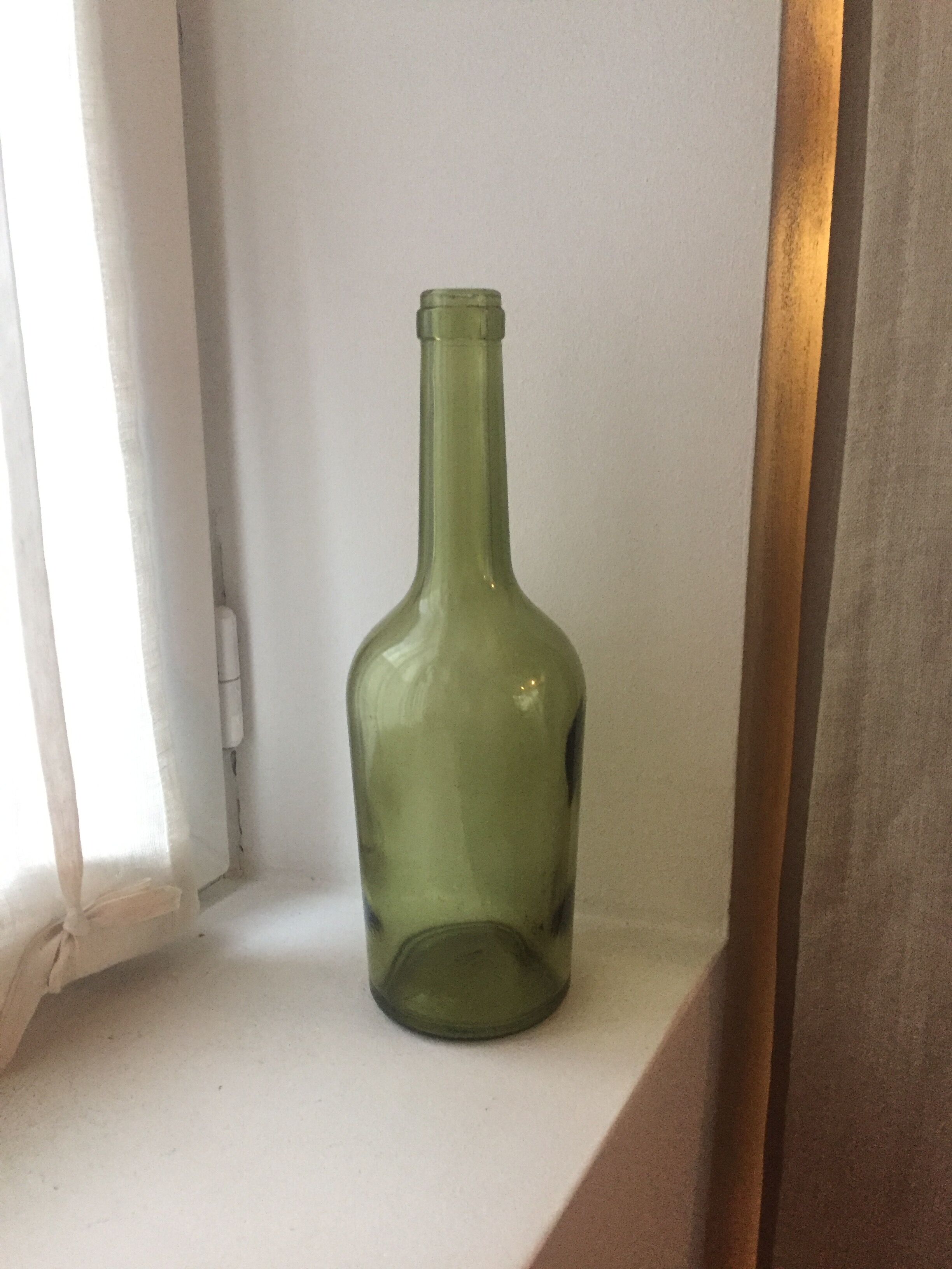 Glass bottle