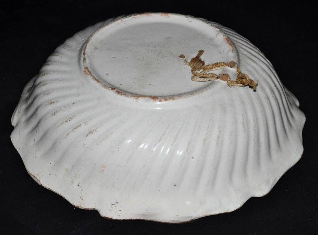 Nevers earthenware bowl with revolutionary decoration, 18th century