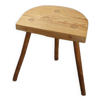 Tabouret tripode bois brut