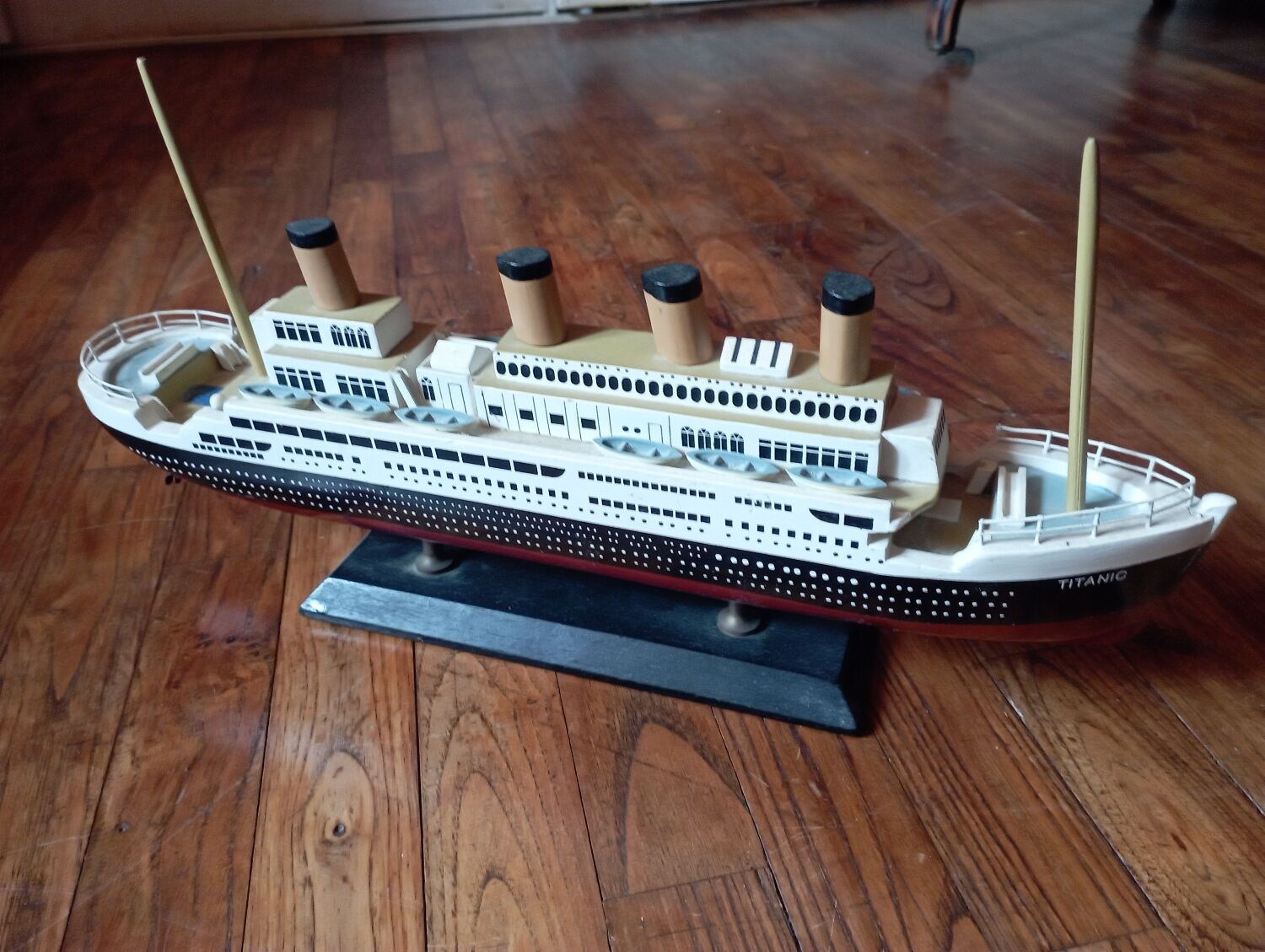 Model of the vintage Titanic ship