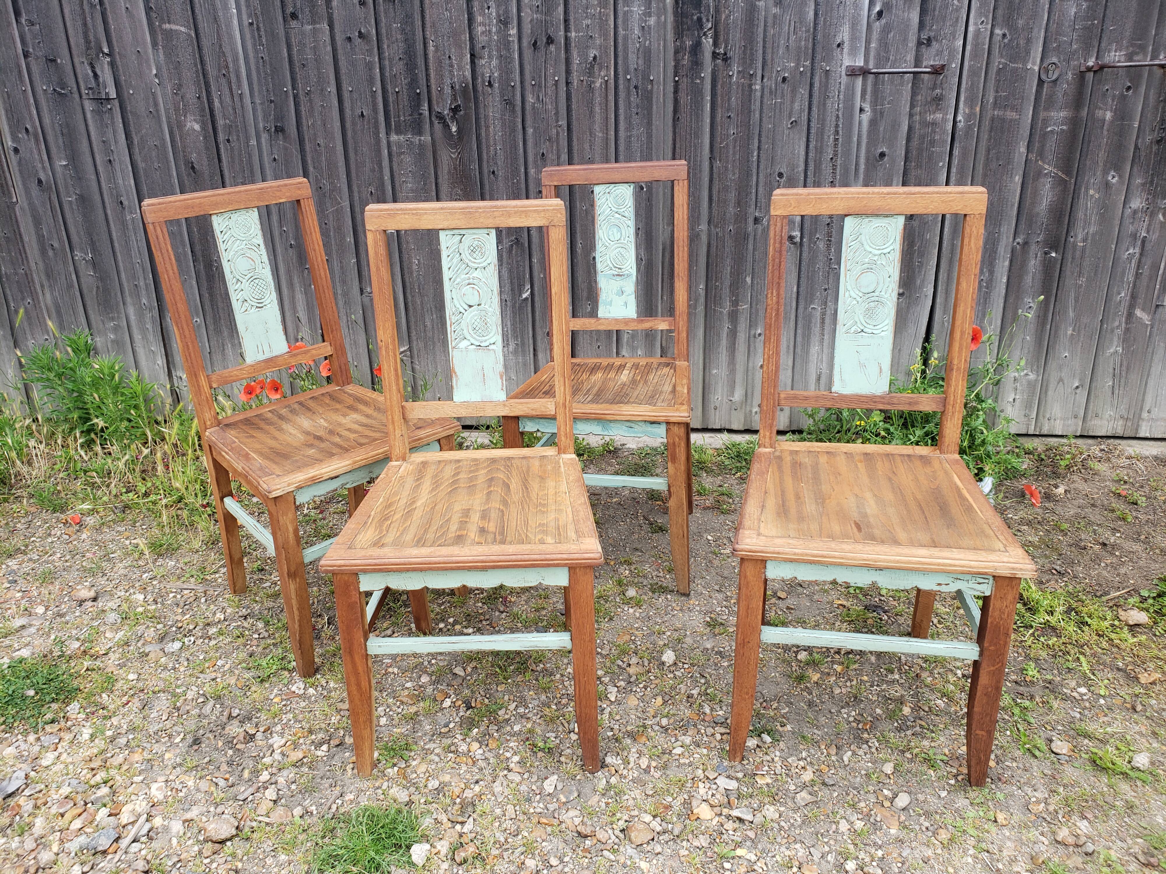 Table and chairs art deco wood and pastel