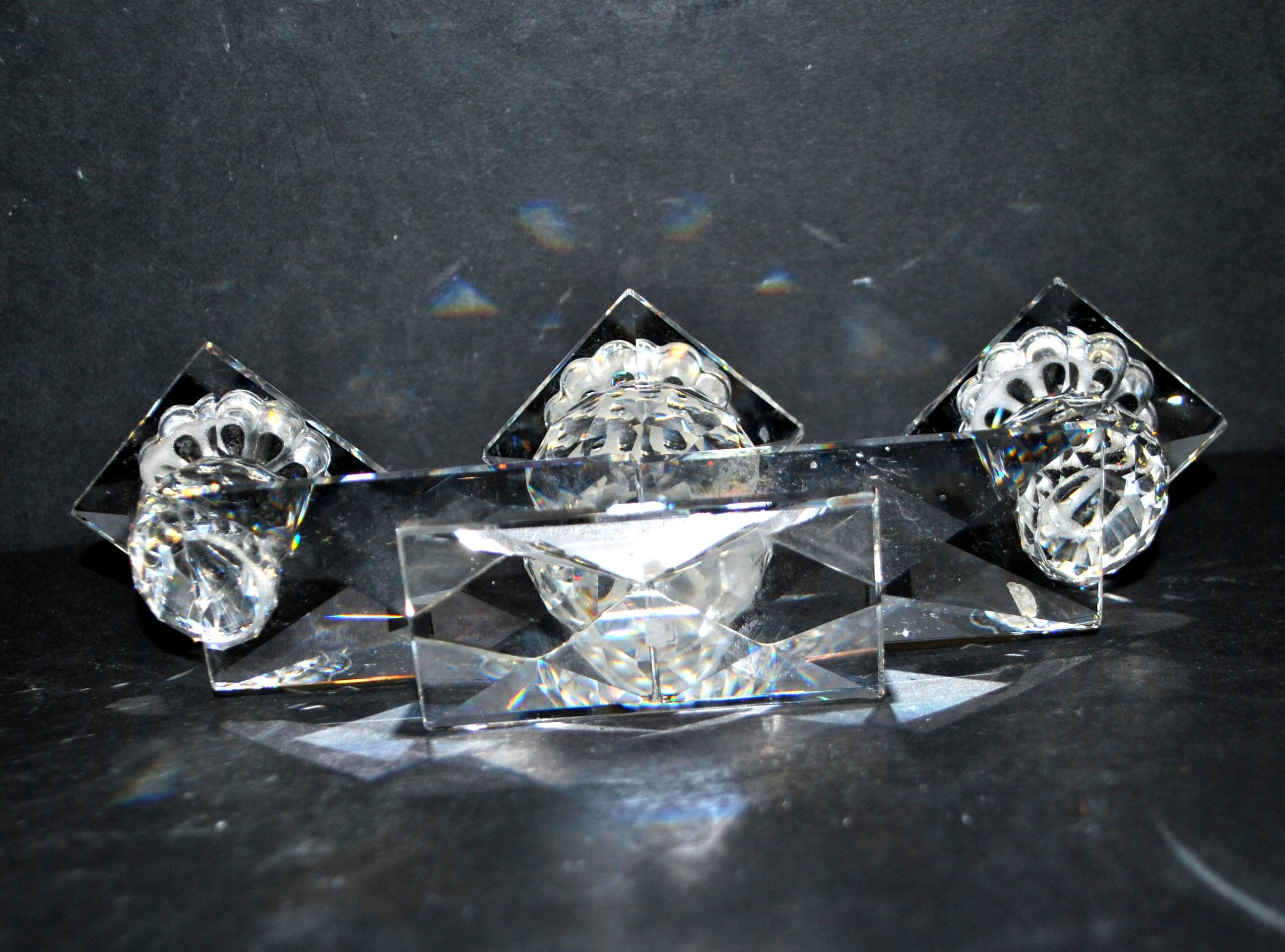 SWAROVSKI candle holder three candles in cut crystal signed 18.5 x 9 x 4cm