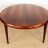 Danish round rosewood coffee table model 283 by Johannes Andersen.