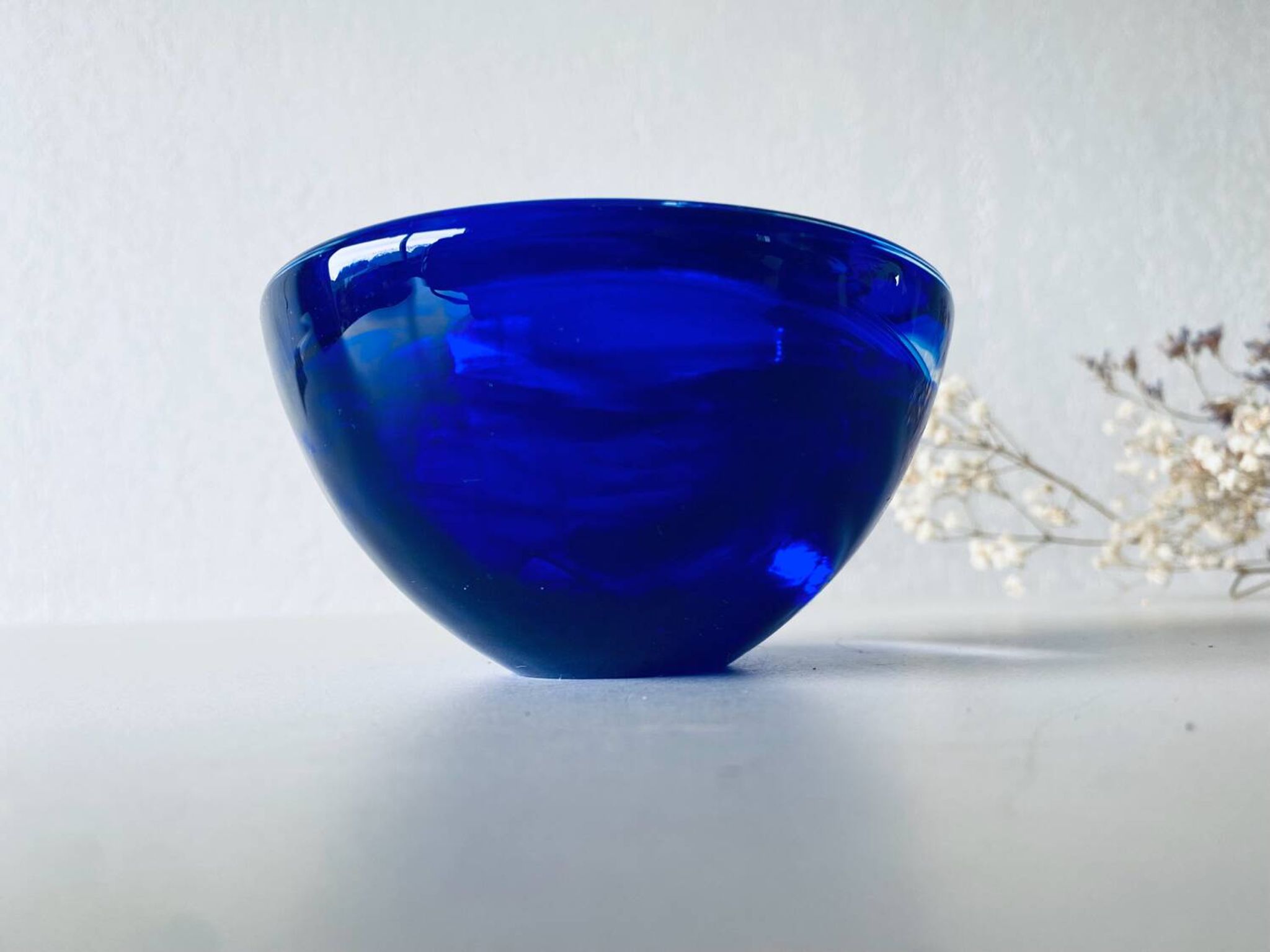 Bougeoir en verre bleu Kosta Boba