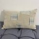 Coussin en toile ancienne style Kilim