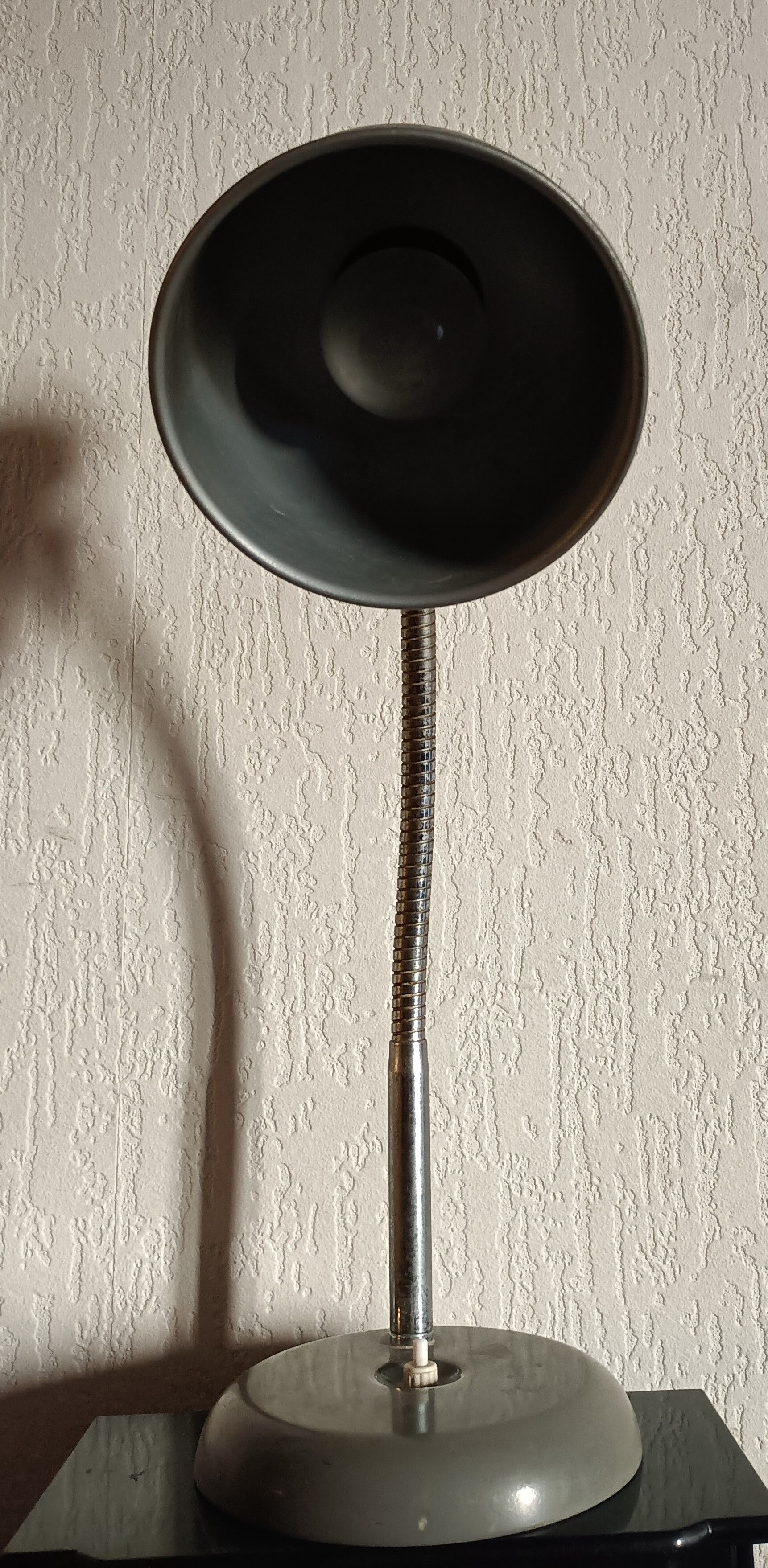 Old workshop lamp, articulated, very good condition, year 50