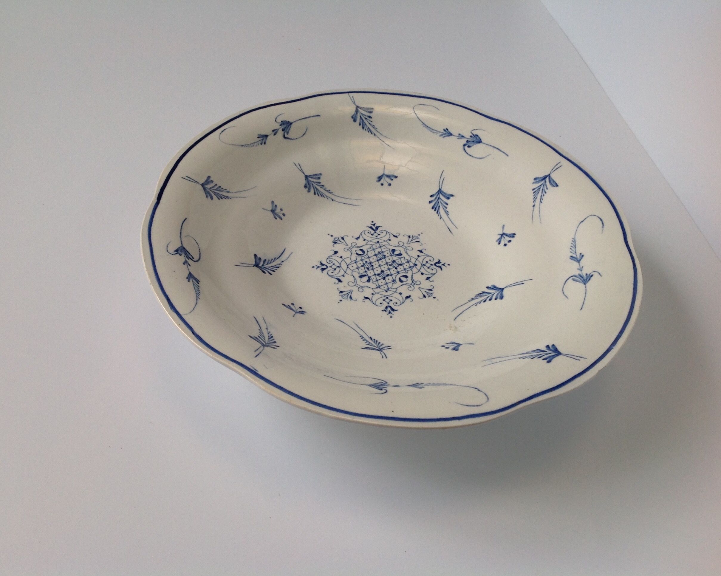 Lot of 2 old Gien presentation plates