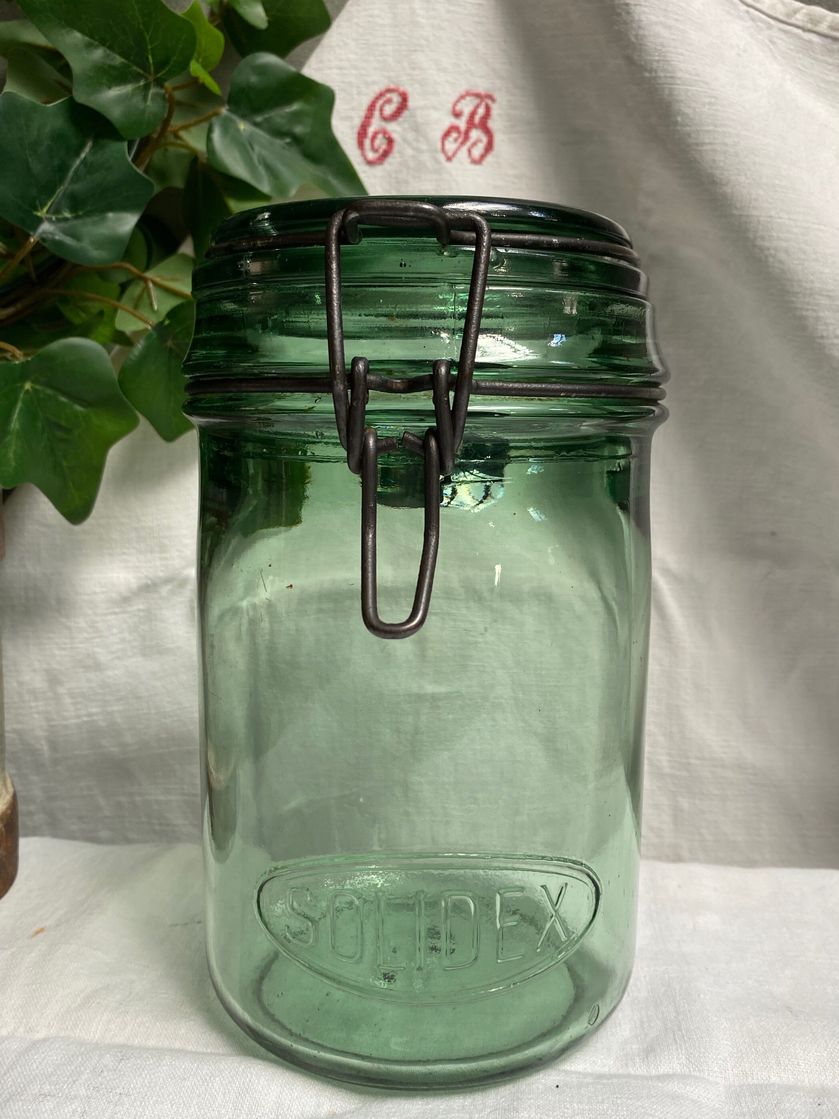 Solidx old glass jar