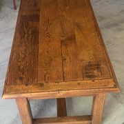 Rustic farmhouse antique coffee table made of solid oak with 1 drawer 50.
