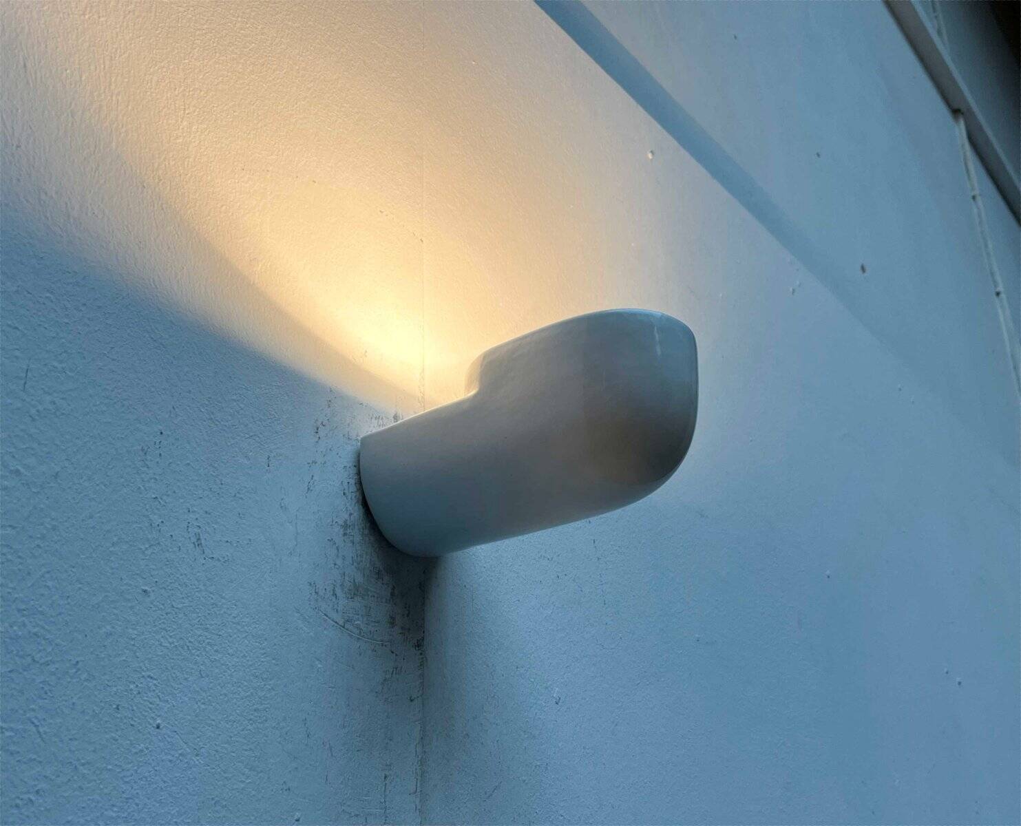 Pafo wall sconces from the Italian space age mid-century in ceramic by Ernesto Gismondi for Artemide, 1970s, set of 2.