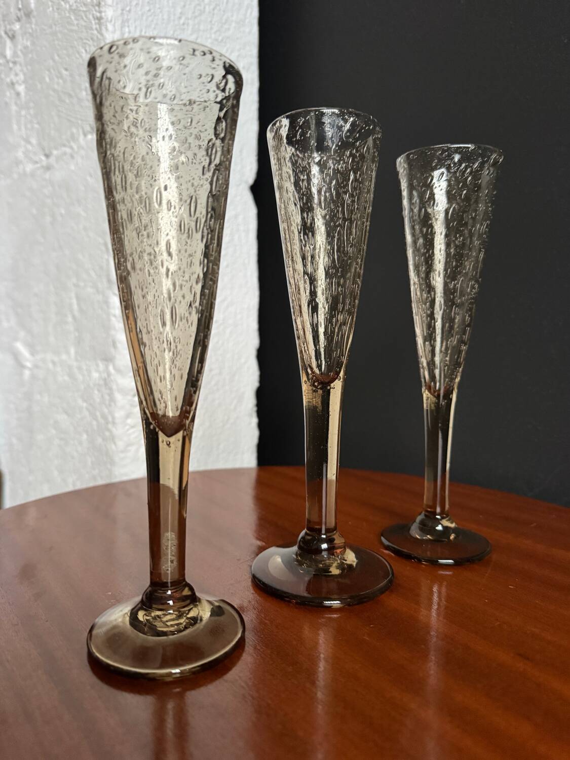 Champagne flutes bubble glass Biot