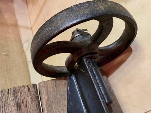 Table basse ancien chariot industriel