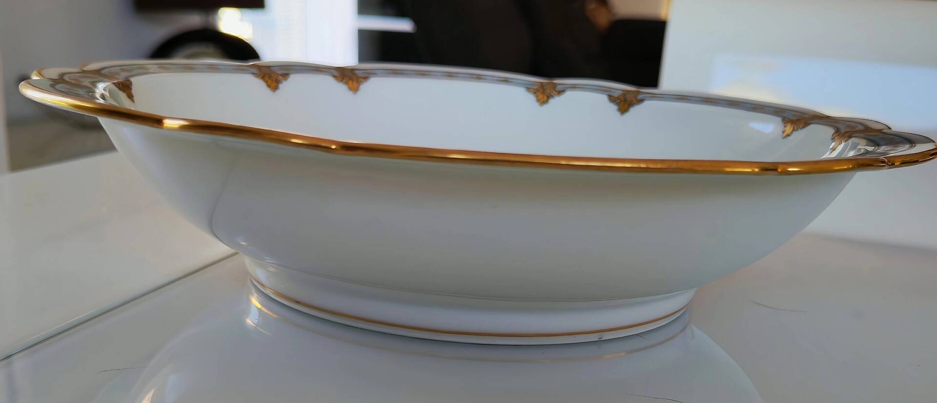 Superbe plat de service fin XIX ème décor or et bleu