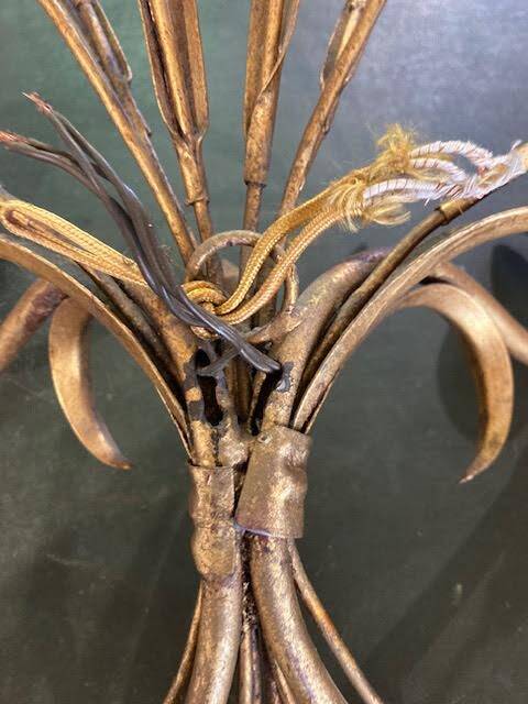 Ear of wheat wall light