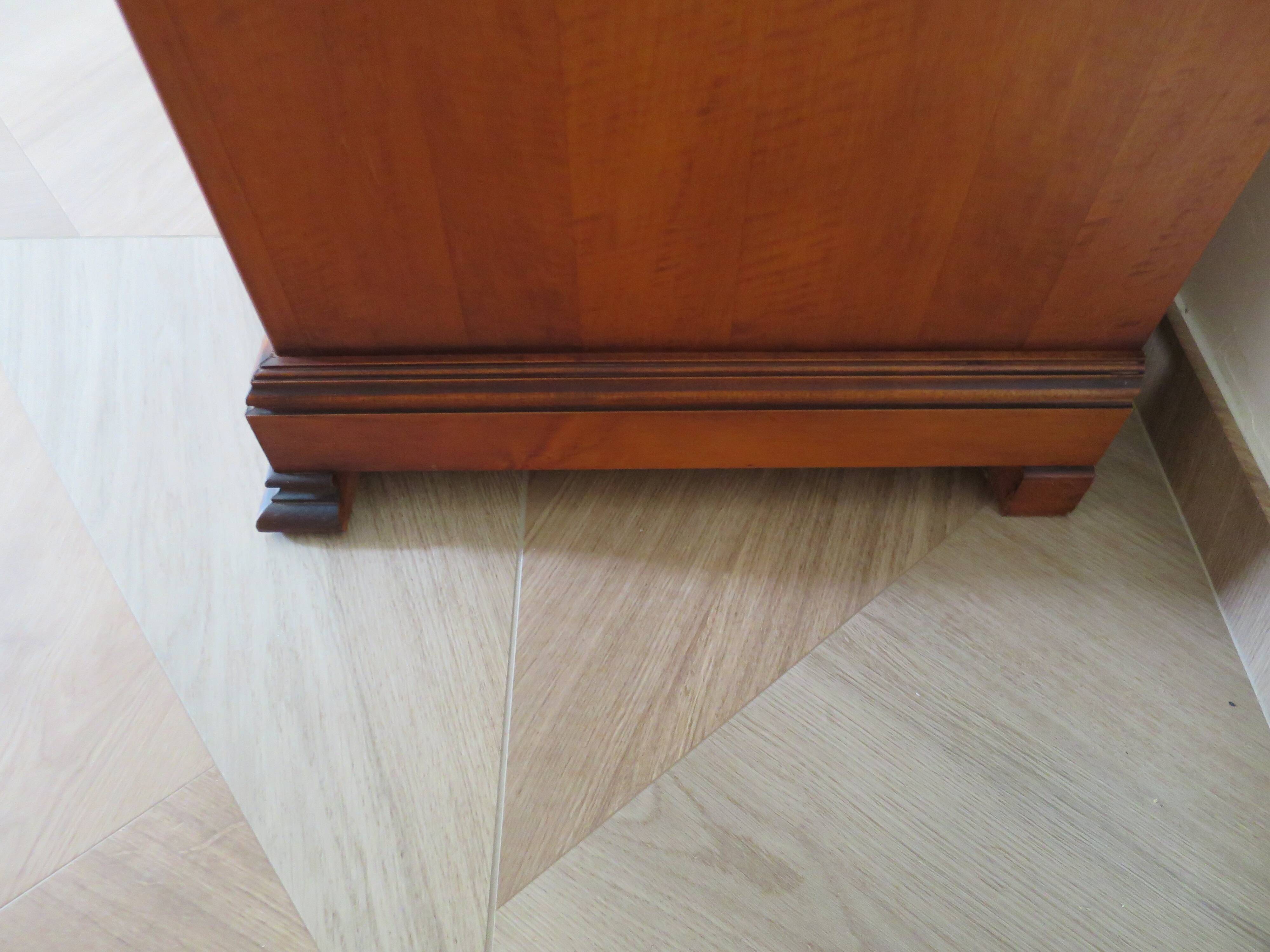 Elegant cherry wood chest of drawers – 3 drawers – 80s