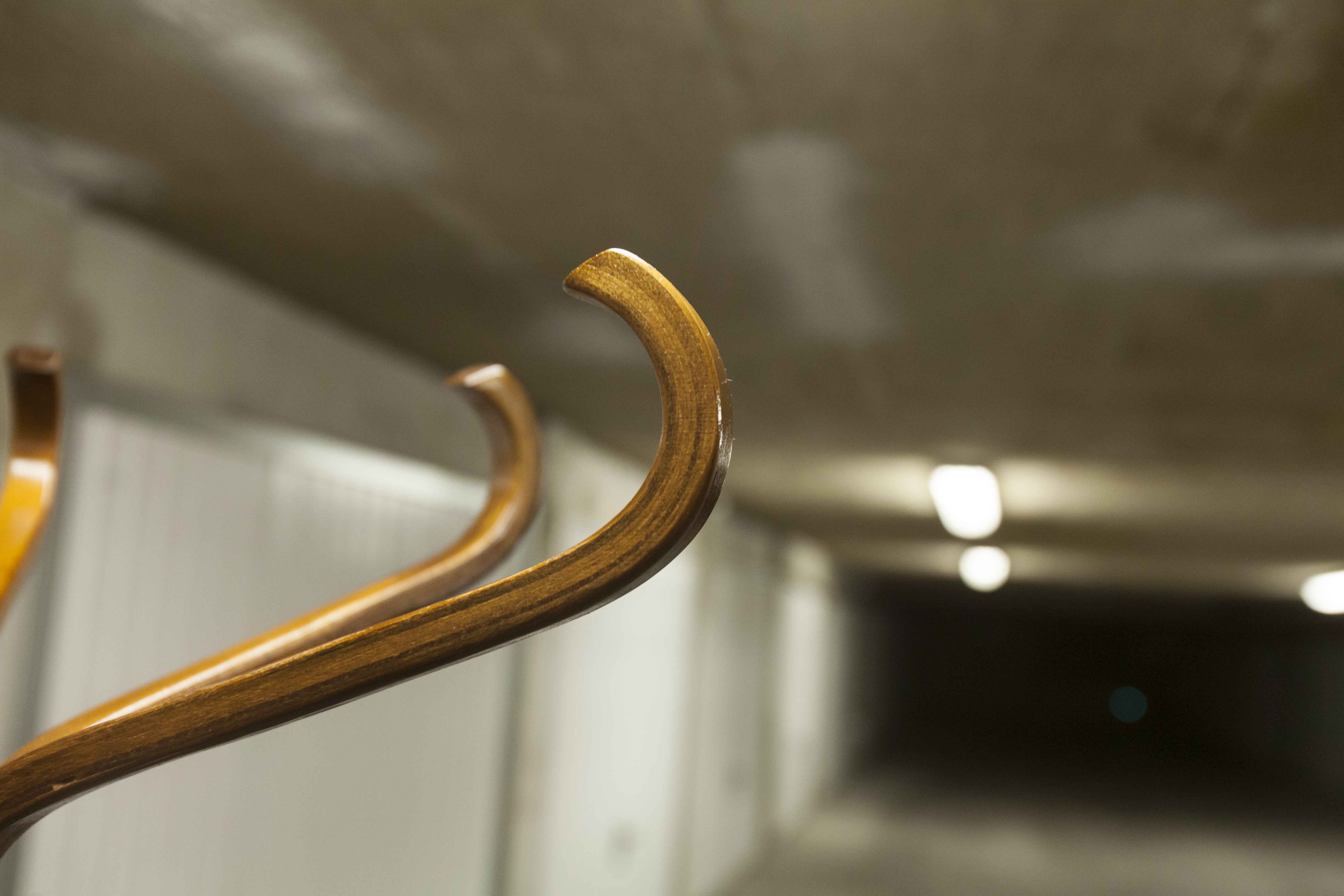 Coat rack rotating parrot Baumann 1960