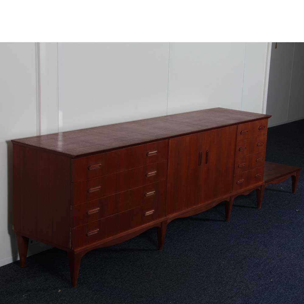 Grande enfilade vintage en bois des années 1960