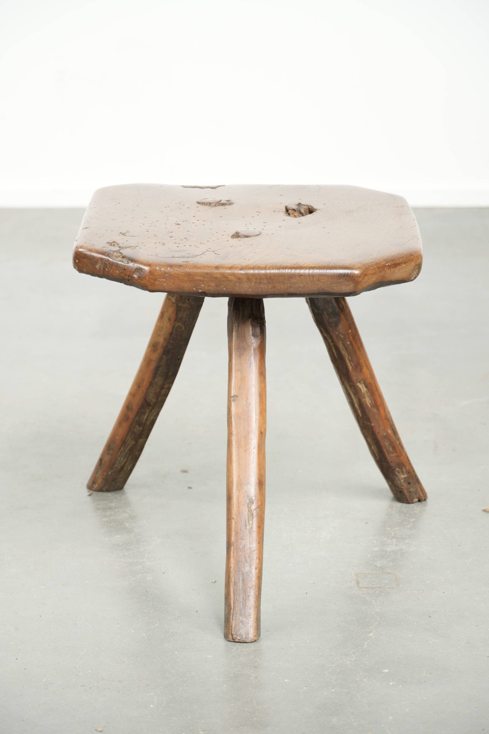 Tabouret/table d'appoint anglais antique unique du XVIIe siècle