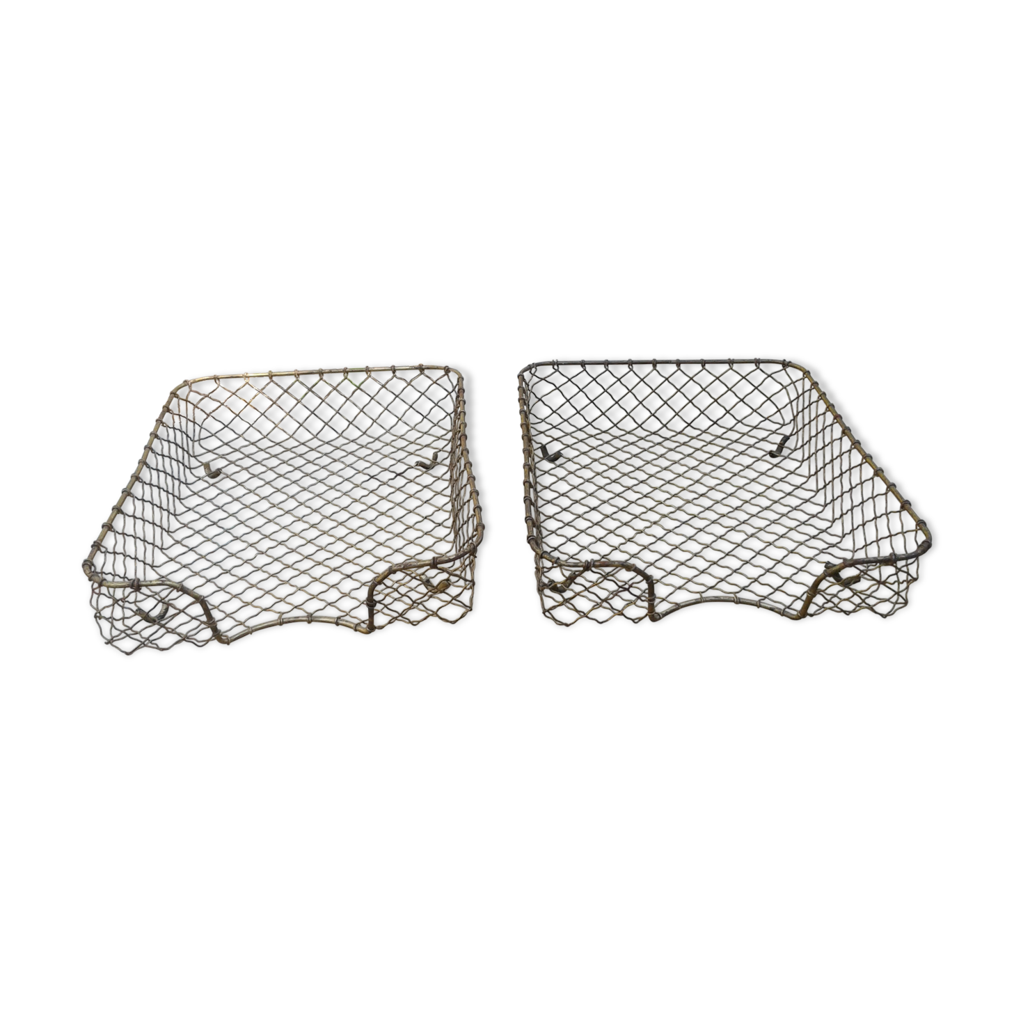 2 mail baskets 40/50