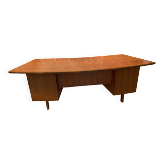 Arc desk