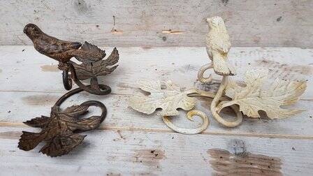 Bougeoir avec oiseau en métal noir