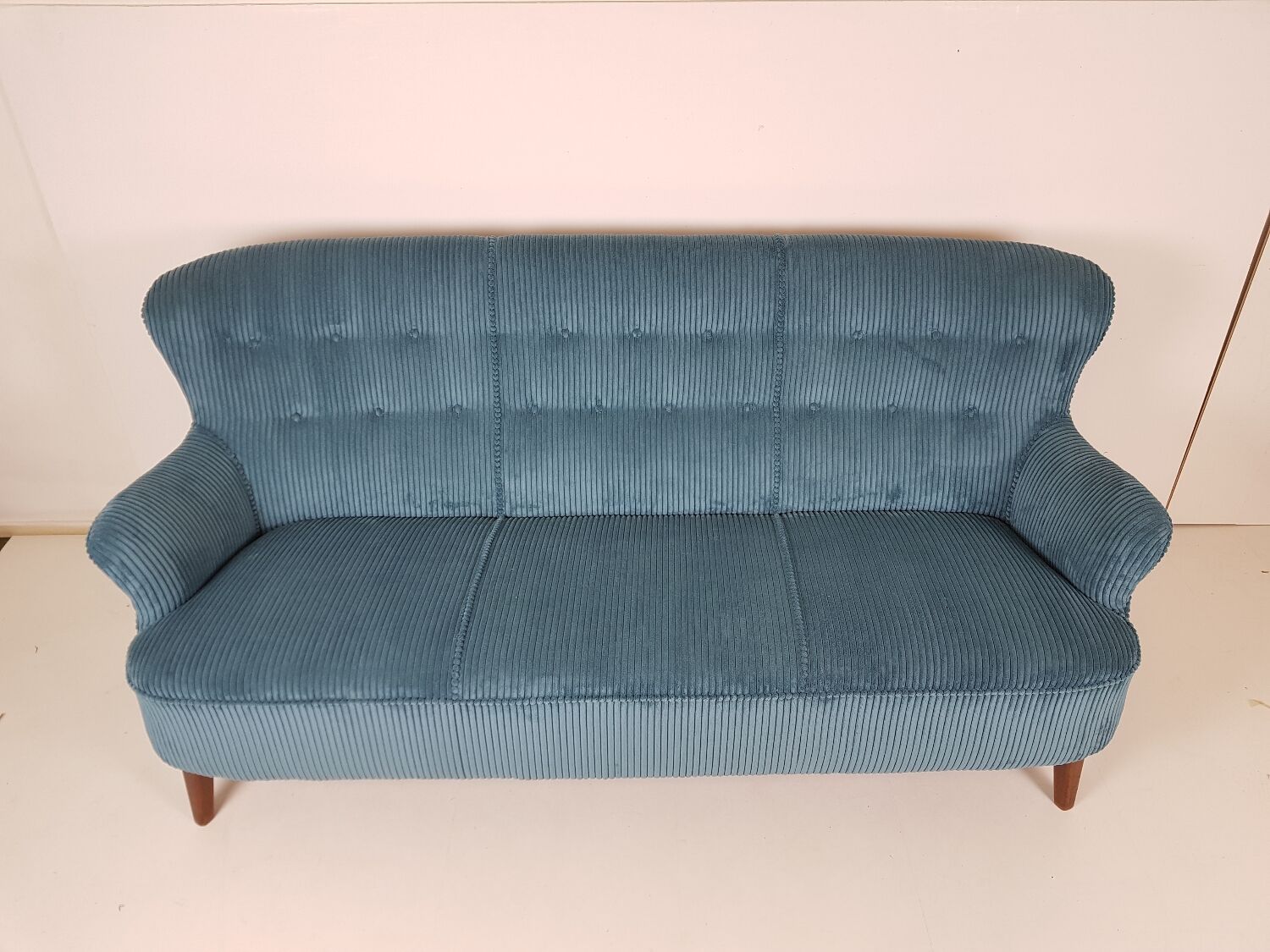 Artifort sofa petrol blue ribcord by Theo Ruth