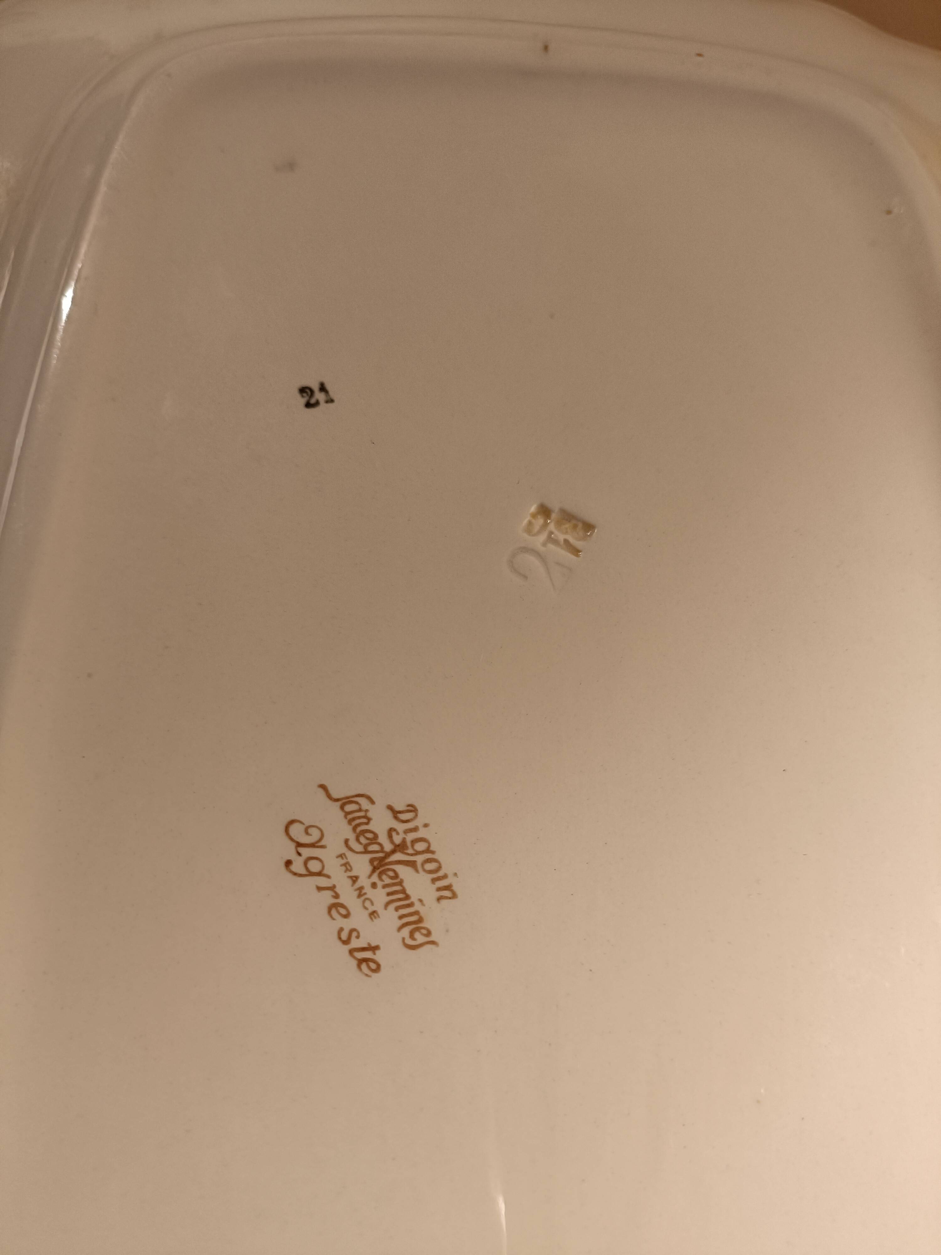 Large dish Digoin Sarreguemines model Agreste