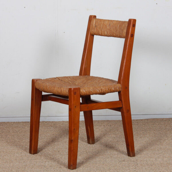 Suite de 6 chaises paillées en orme massif, travail français, 1950