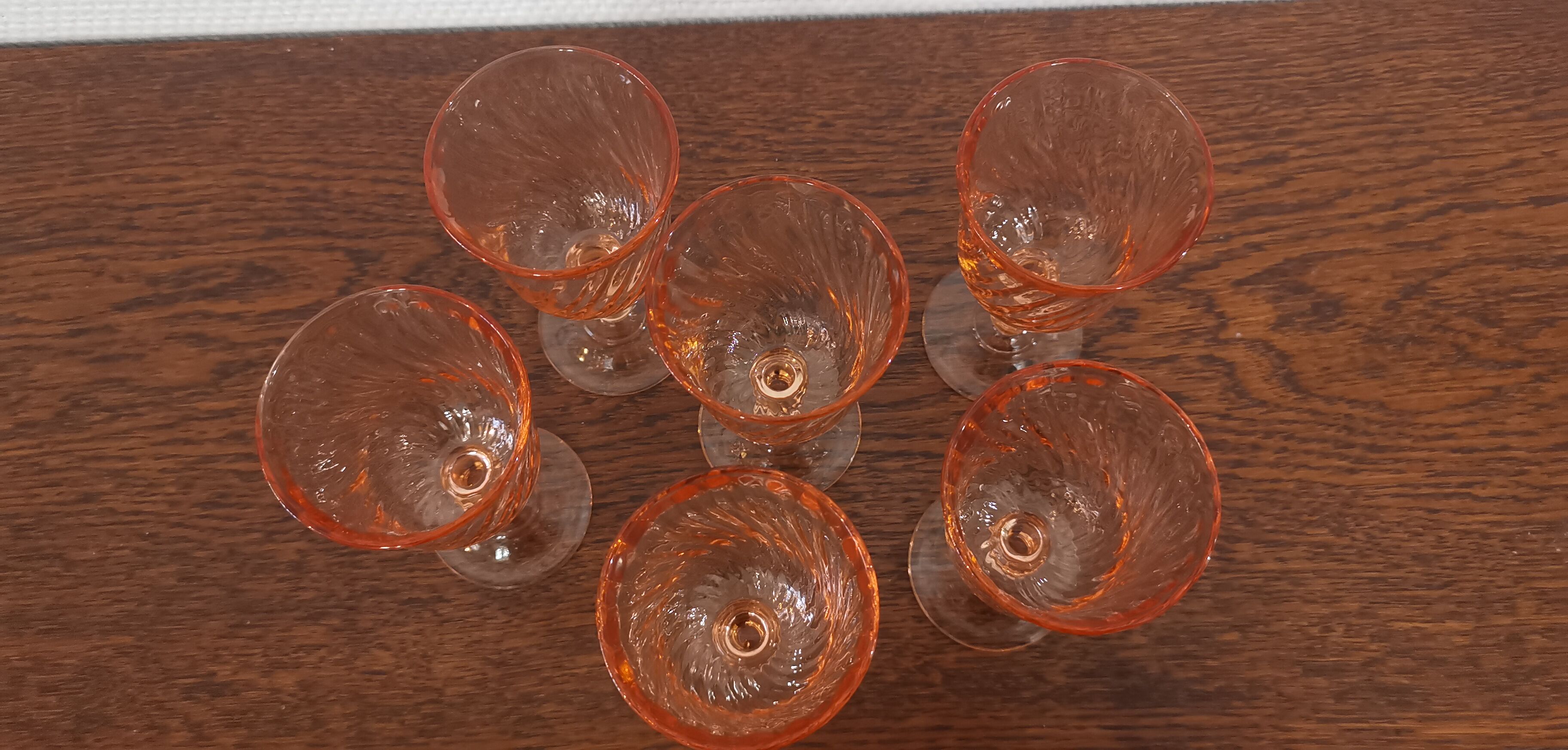 Set of 6 pink twisted white wine glasses "Rosaline" Luminarc France