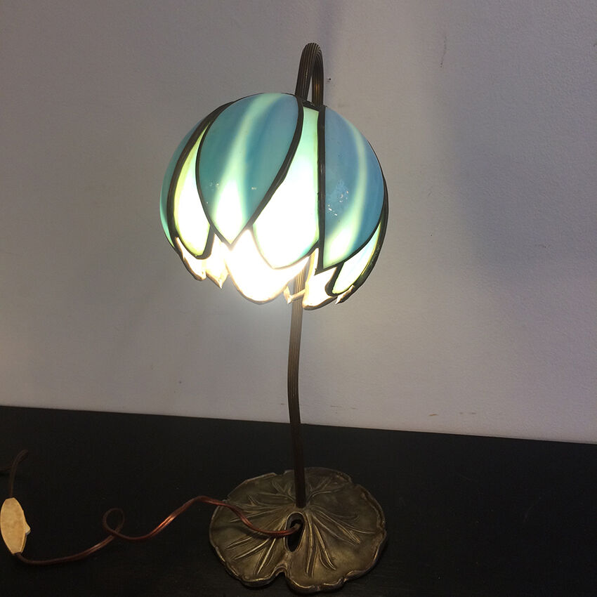 Art deco lamp bronze foot, blue glass flower globe