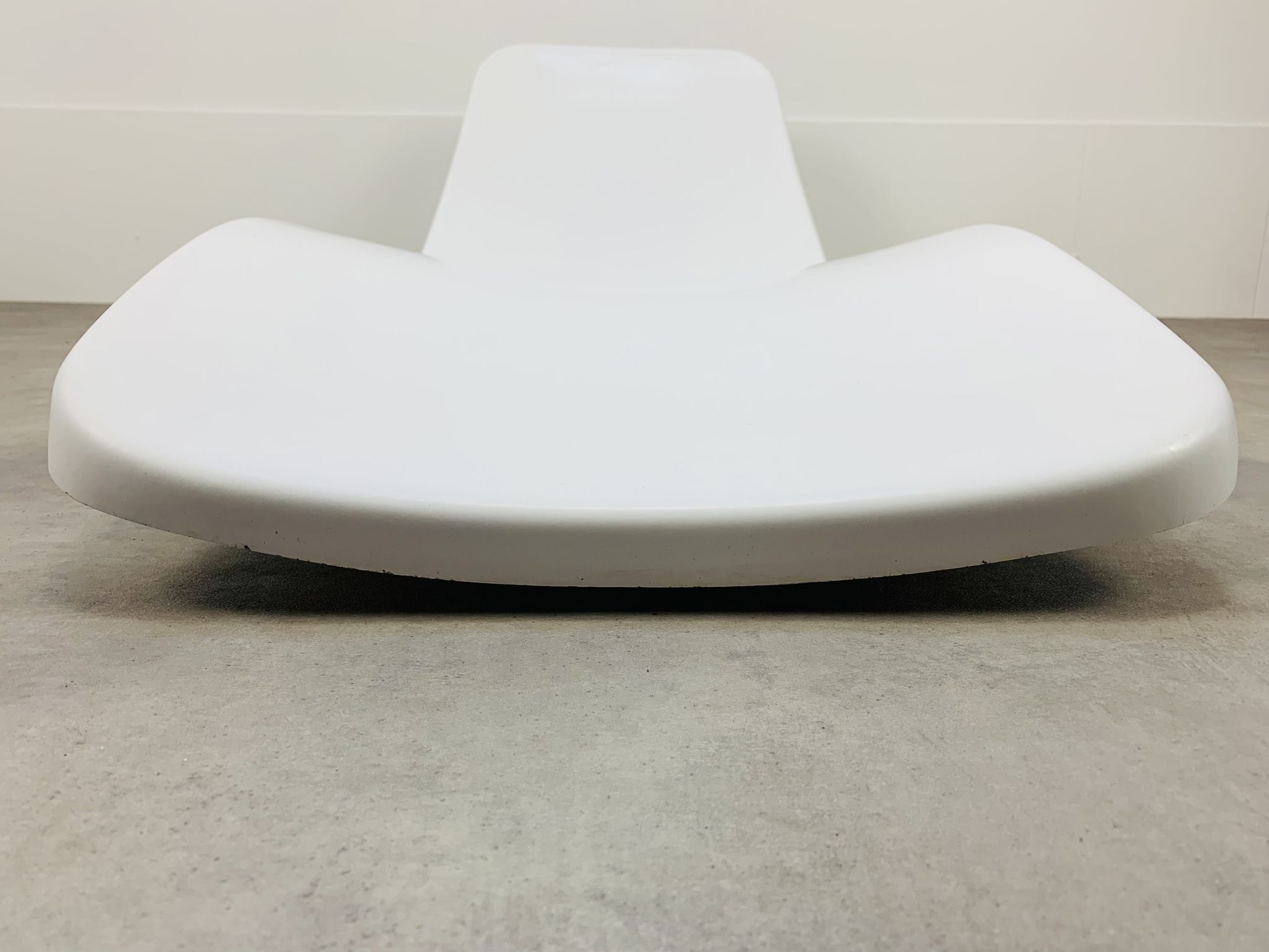 Eurolax R1 fiberglass deckchair by Charles Zublena