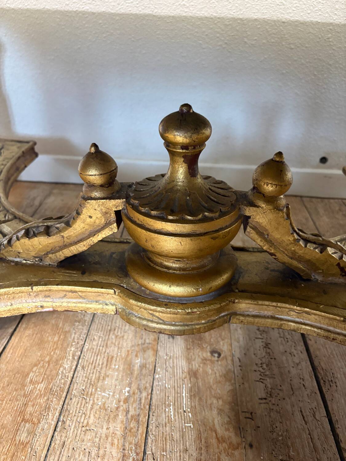 Coffee table in green marble and gilded wood, Louis XVI / Rococo style