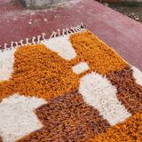 Tapis Beni Ouarain 300x200 cm – Laine épaisse, motifs berbères ocre & écru,