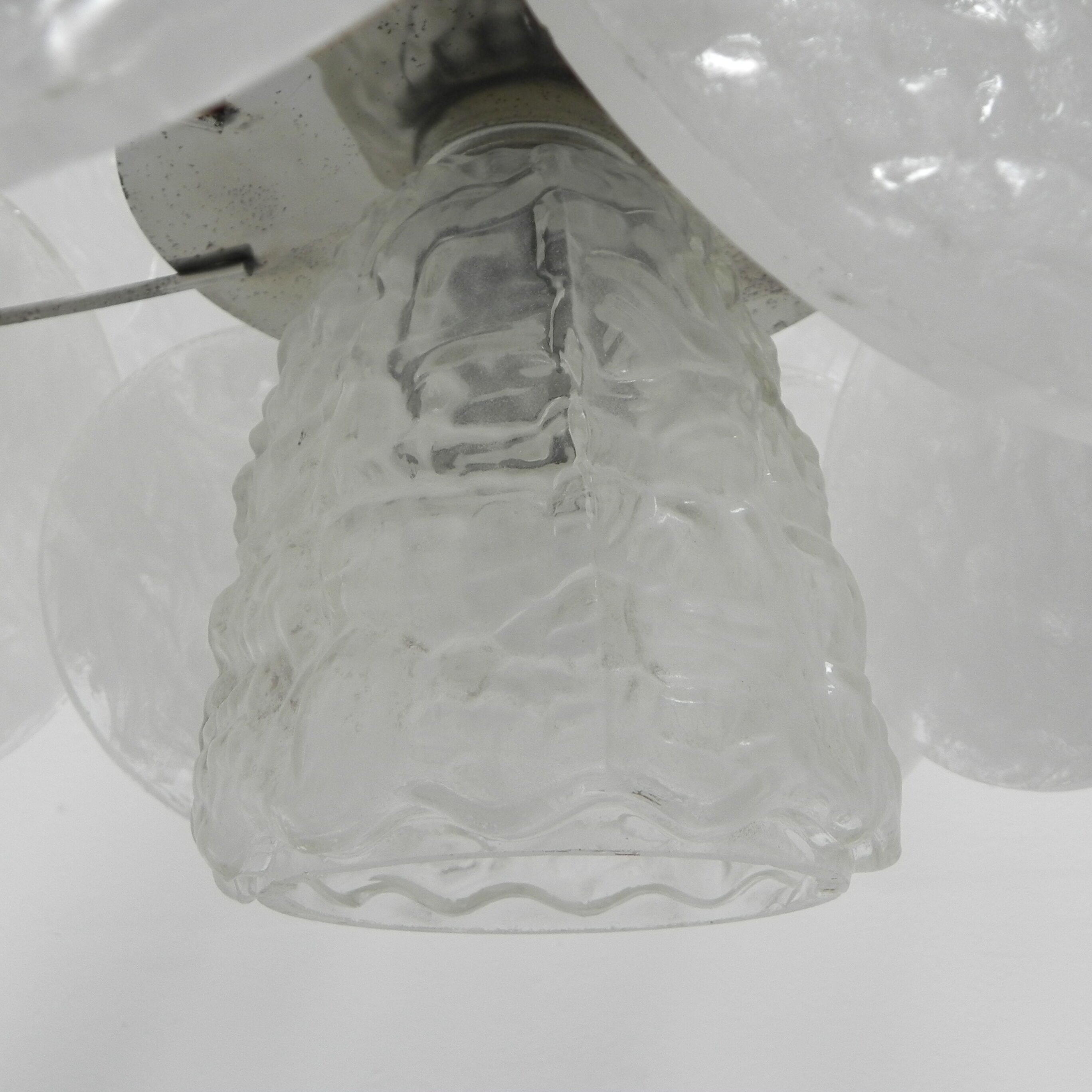 Frosted ice hanging lamp with 18 plastic discs