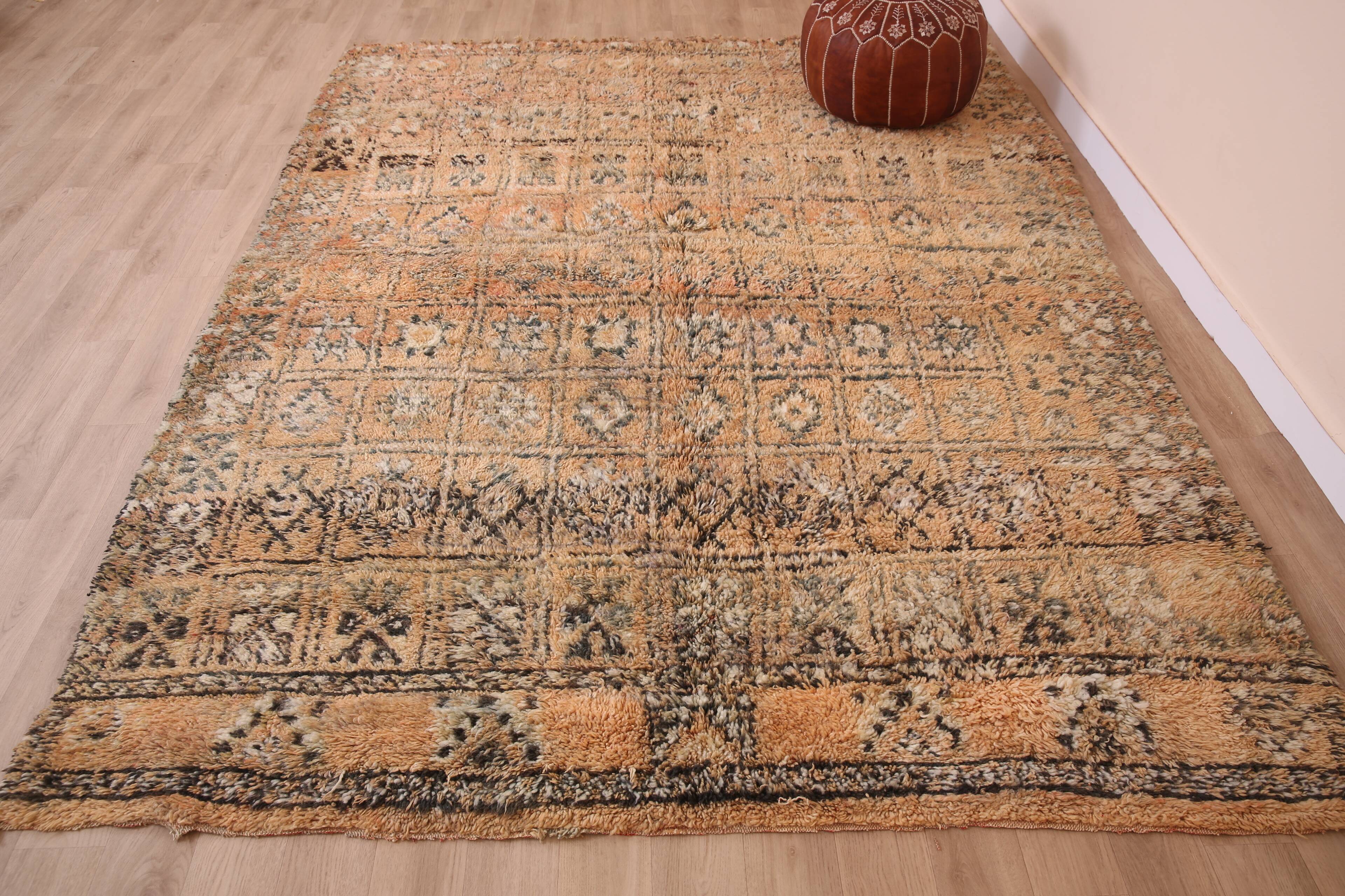 Peach Vintage Moroccan Rug 210 x 270 cm, Berber Wool Rug, Handmade Boho Rug