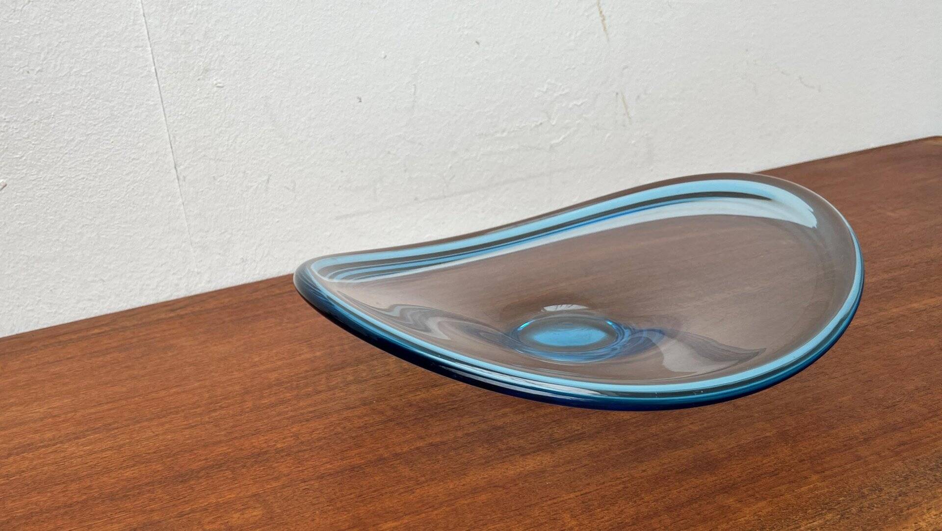 Art glass bowl from the Mid-Century Danish Thule series by Per Lütken for Holmegaard, 1960s.