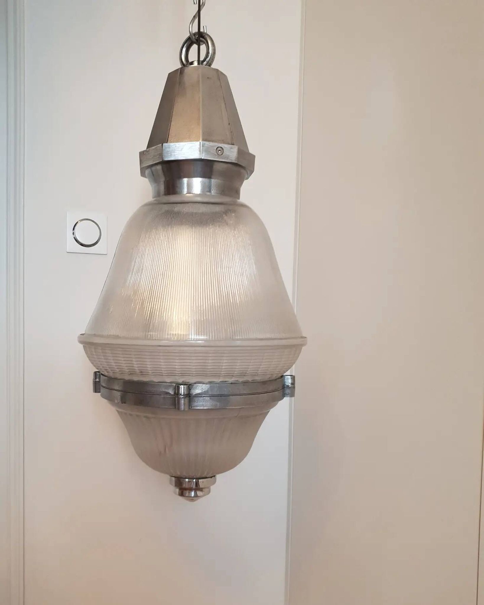 Holophane Suspension