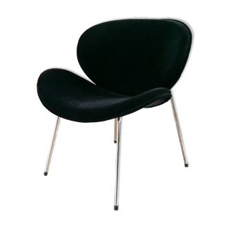 Armchair in short velvet with chrome legs, black, in the style of Pierre Paulin, design, 1970