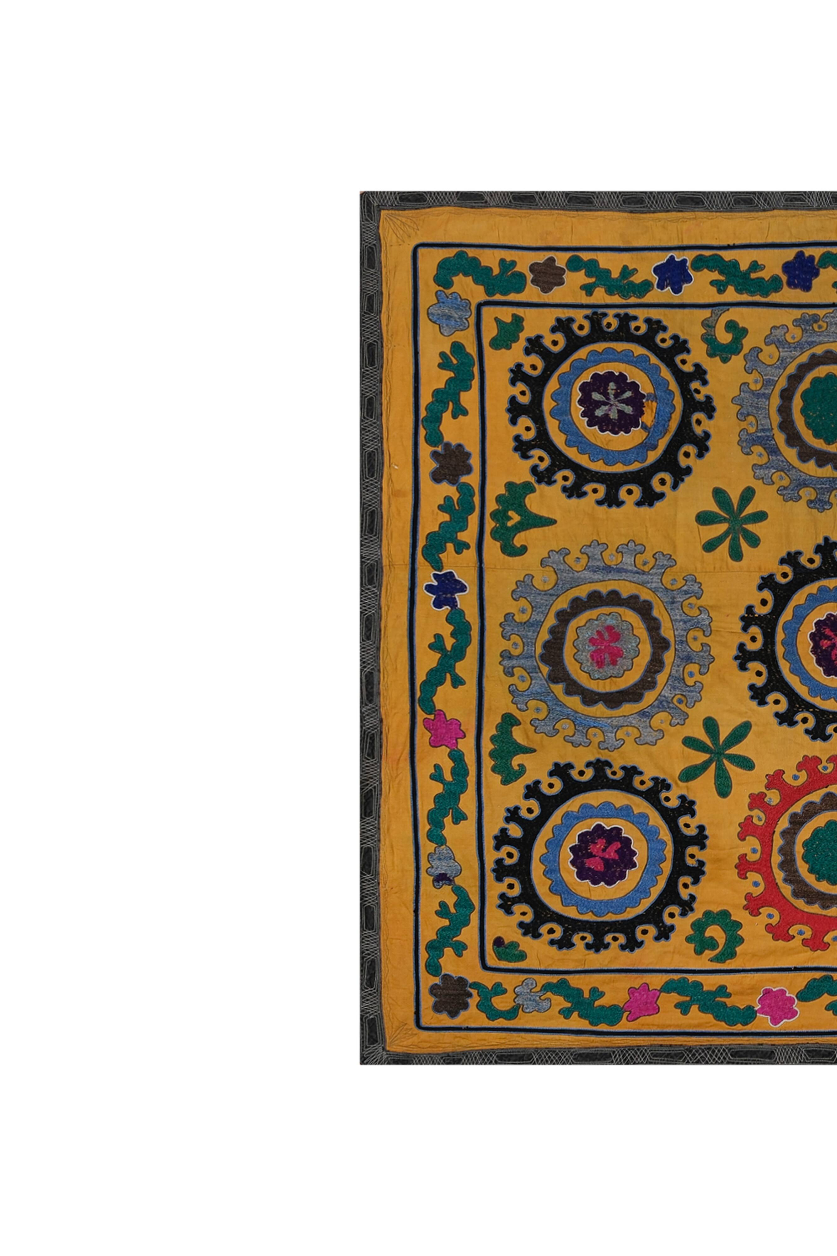 Hand knotted rug, vintage Turkish rug 116x150 cm