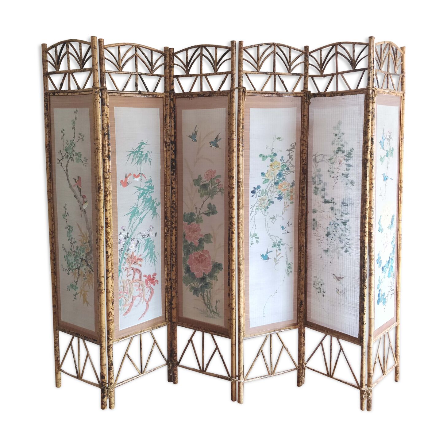 Bamboo and rice straw floral patterns screen