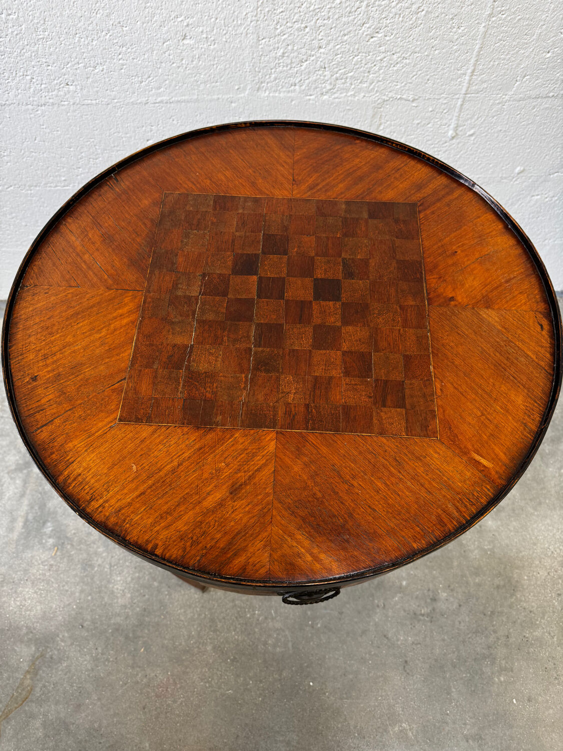 Bouillotte table/game table in Louis XVI style with marquetry circa 1900.
