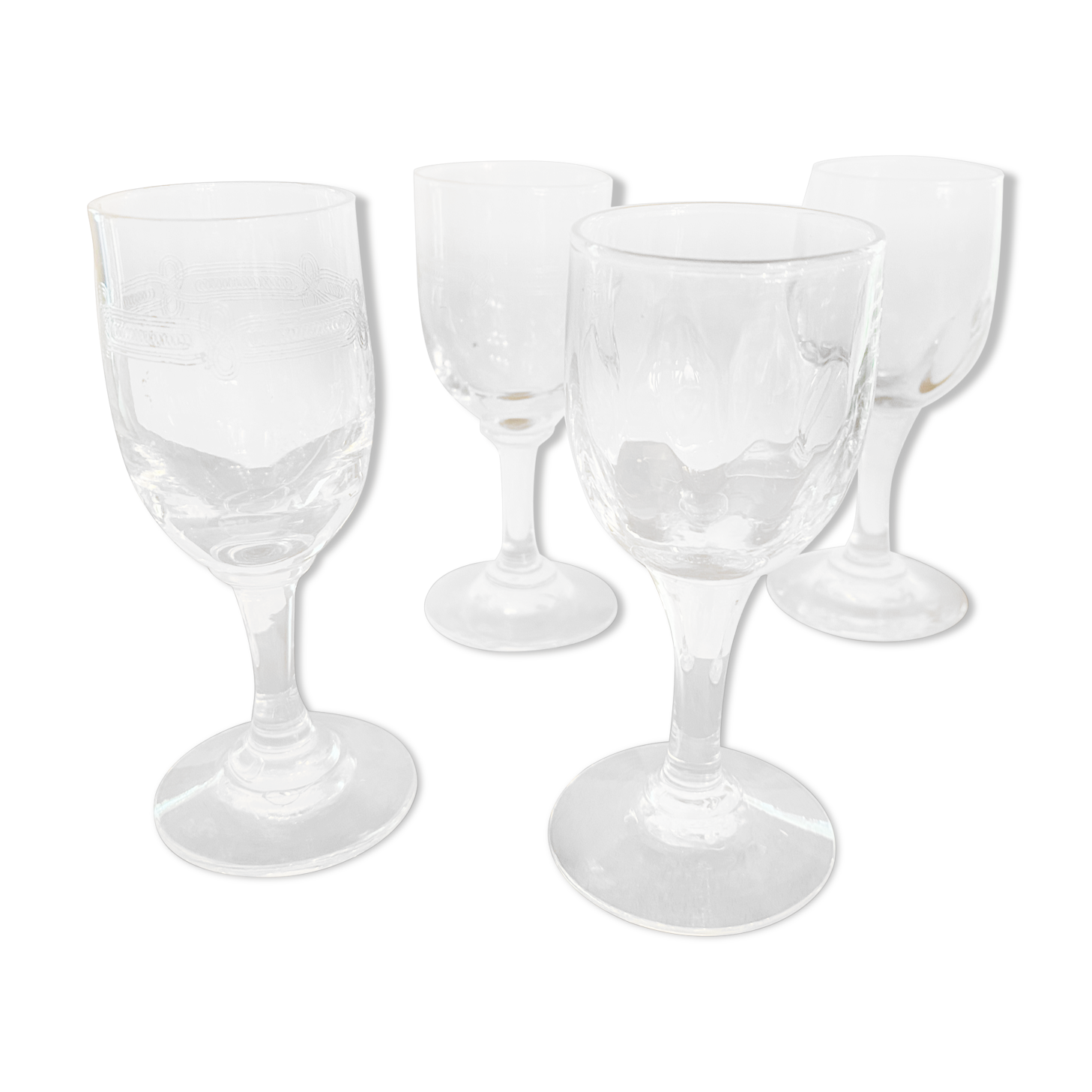 4 bistro glasses mismatched at the beginning of the XX century