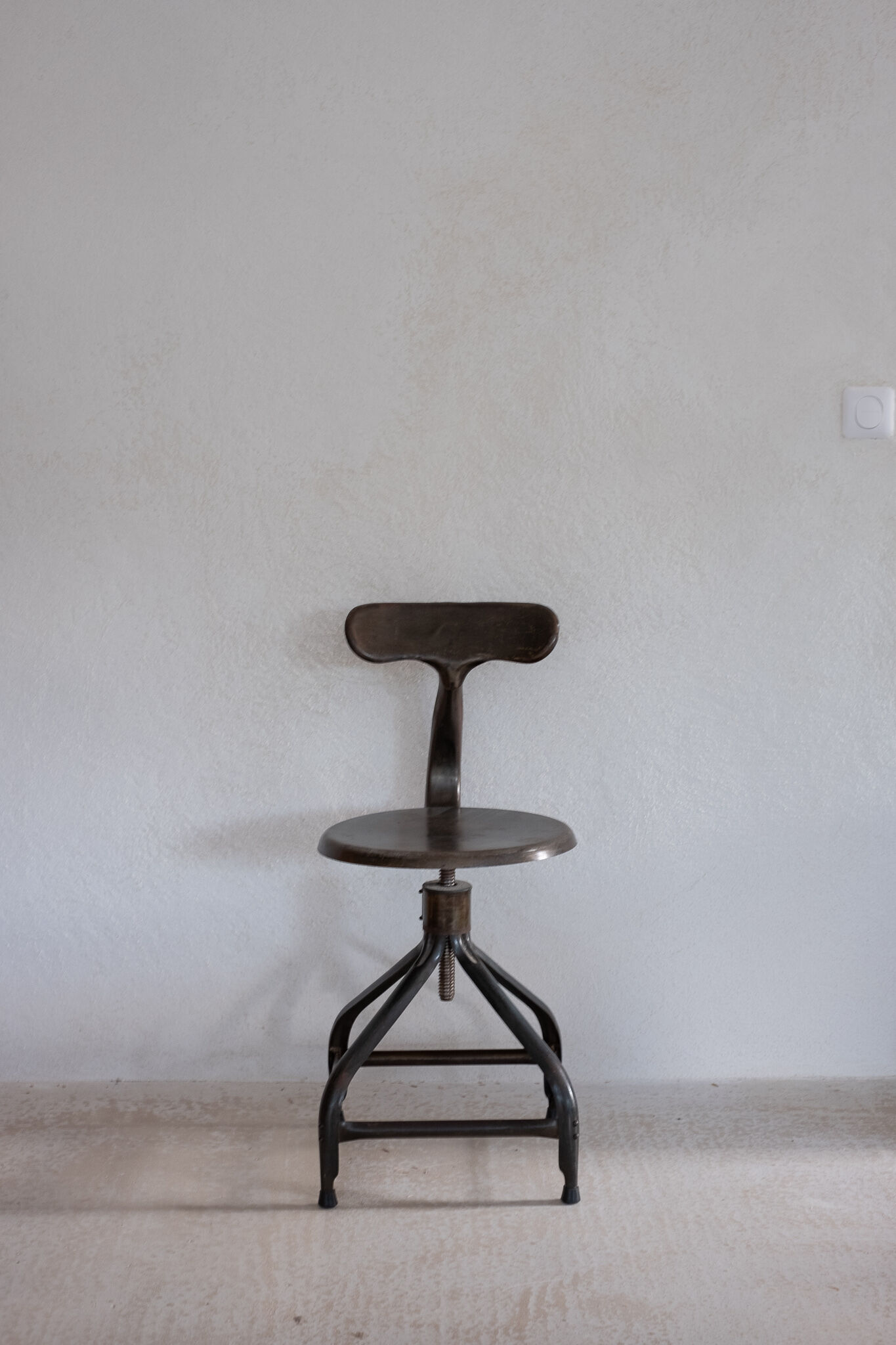 Nicolle Chair