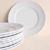 White ceramic twisted dinnerware set