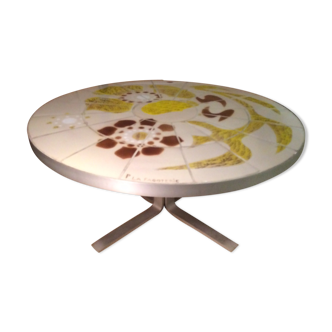 Round vintage coffee table with ceramic tray - 70s