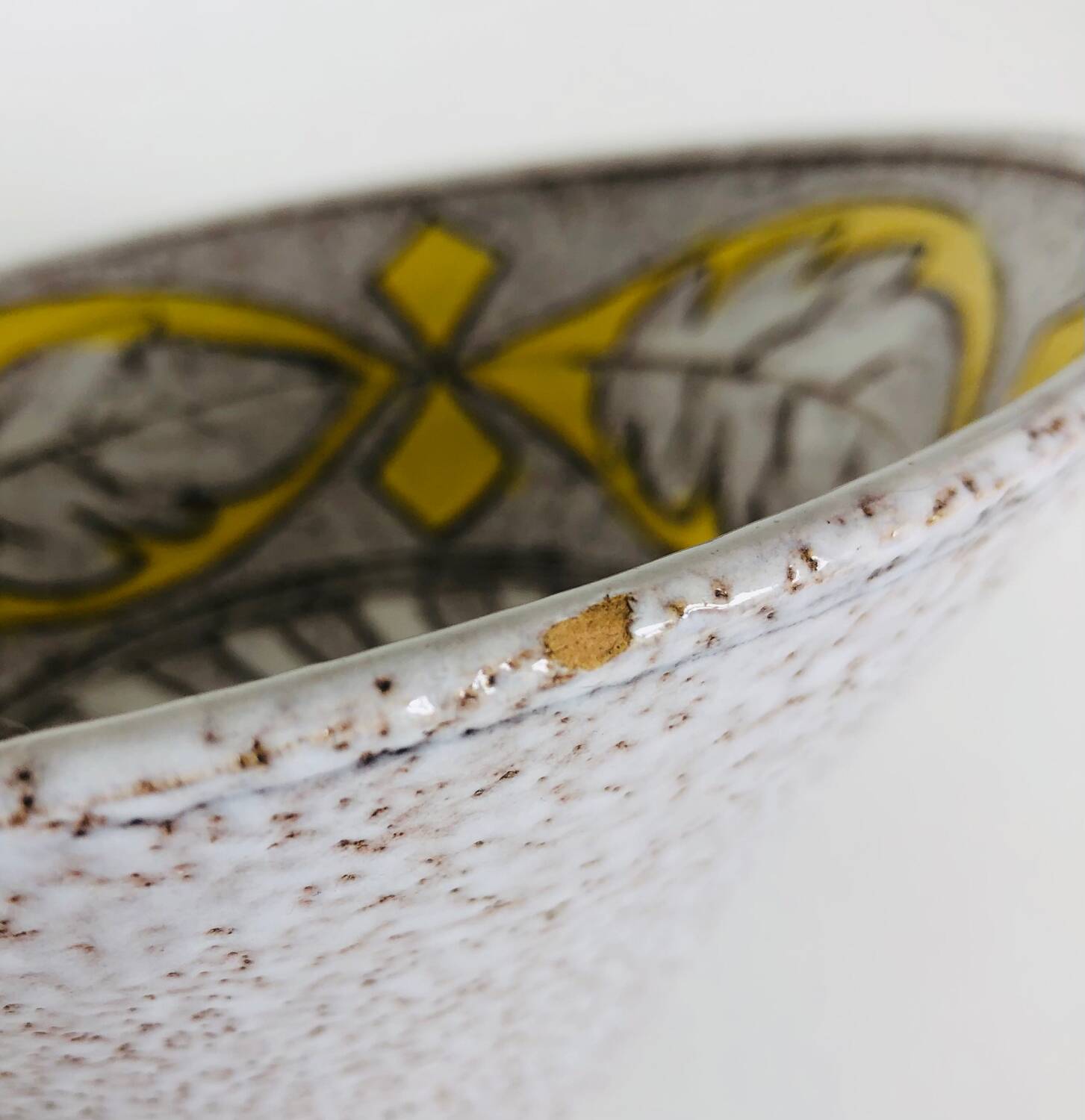 Trapezoidal vase by Fratelli Fanciullaci with plant decoration