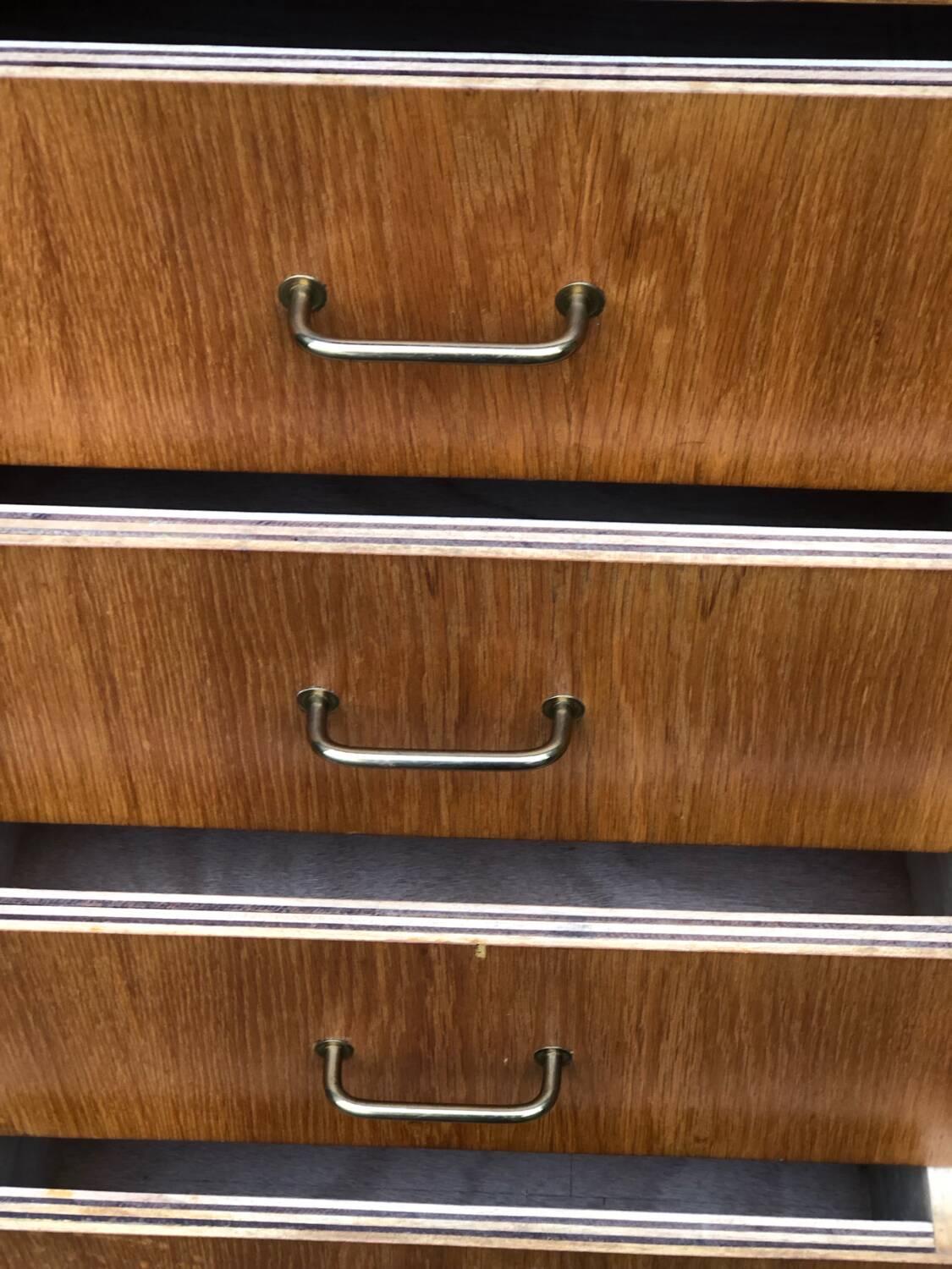 VINTAGE CHEST OF DRAWERS/STORAGE UNIT 1960