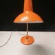 Lampe de bureau vintage - métal laqué orange - 1970